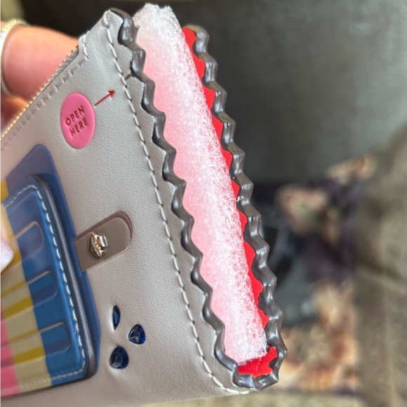 Authentic Kate Spade Popsicle leather bifold snap/zip/ID Wallet - Picture 12 of 12